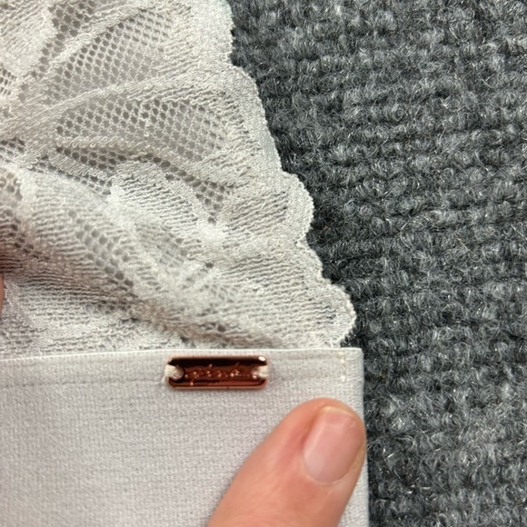 PINK Women’s White lace Strappy back Bralette size: medium - Picture 3 of 5